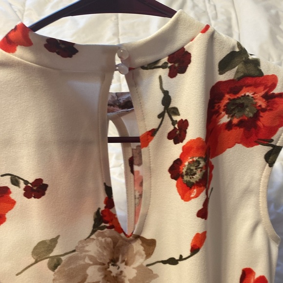 Floral keyhole dress - Picture 3 of 4